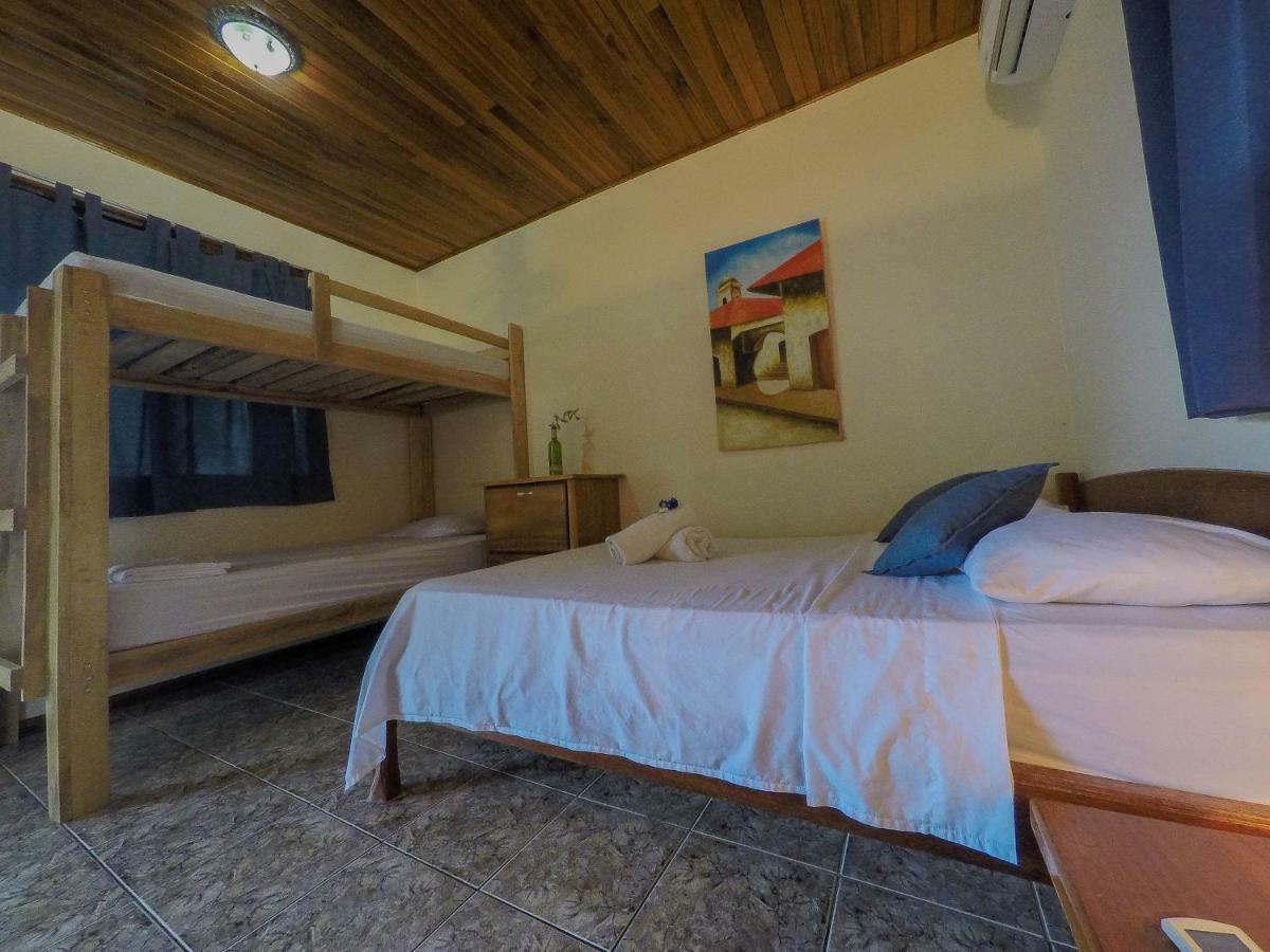 Cocobolo Surf Hotel & School Playa Santa Teresa  Dış mekan fotoğraf